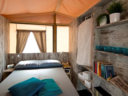 Luxury camping - Kühlschrank - Zadar - Šibenik - Schlafzimmer - Zaton Holiday Resort Glamping Zelte auf Zaton Holiday Resort