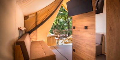 Luxuscamping - Terrasse - Kvarner - Wohnzimmer - Krk Premium Camping Resort - Valamar Krk Premium Camping Resort - Safari-Zelte