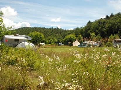 Luxury camping - getrennte Schlafbereiche - Comfort Camping Tenuta Squaneto Comfort Lodge Zelte auf dem Comfort Camping Tenuta Squaneto