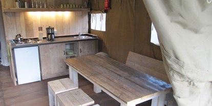 Luxuscamping - getrennte Schlafbereiche - Mittelmeer - Comfort Camping Tenuta Squaneto Comfort Lodge Zelte auf dem Comfort Camping Tenuta Squaneto