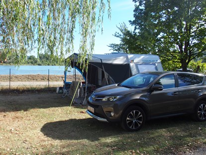 Luxury camping - Savoie - Camping Ile De La Comtesse   Mobil Home Fluvial am Camping Ile De La Comtesse