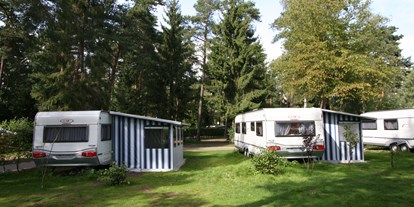 Luxuscamping - Gartenmöbel - Lüneburger Heide - Typ 1 Wohnwagen - Südsee-Camp Wohnwagen Typ 1 am Südsee-Camp