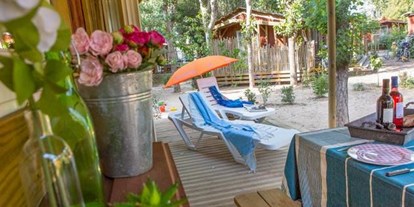 Luxuscamping - Art der Unterkunft: Bungalow - Frankreich - Die Terrasse - Camping Le Sérignan Plage Cabane Jardin für 6 Personen am Camping Le Sérignan Plage