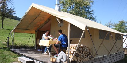 Luxuscamping - Kochmöglichkeit - Schwarzwald - Schwarzwaldzelt - Camping Schwarzwaldhorn Schwarzwald-Lodge auf Camping Schwarzwaldhorn