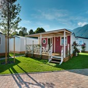 Luxuscamping: Bungalow - Campofelice Camping Village: Bungalow AZALEA 2 auf Campofelice Camping Village