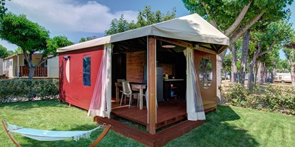 Luxuscamping - Kühlschrank - Abruzzen - Eurcamping Mini Lodge Lagrein auf  Eurcamping 