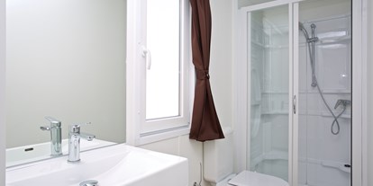 Luxuscamping - Klimaanlage - Badezimmer - Camping Cikat Mobilheime Typ C auf Camping Cikat