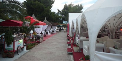 Luxuscamping - Sonnenliegen - Split - Dubrovnik - Amadria Park Trogir - Gebetsroither Luxusmobilheim von Gebetsroither am Amadria Park Trogir
