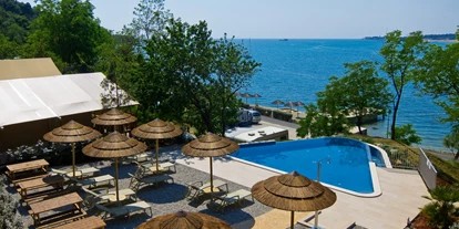 Luxury camping - Kochmöglichkeit - Croatia - Camping Resort Lanterna - Suncamp SunLodge Aspen von Suncamp auf Camping Resort Lanterna