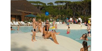 Luxury camping - Dusche - San Vincenzo - Glamping auf Camping Village - Park Albatros - Camping Village - Park Albatros - Suncamp SunLodge Aspen von Suncamp auf Camping Village - Park Albatros
