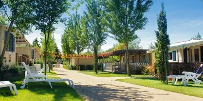 Luxury camping - getrennte Schlafbereiche - Italy - Glamping auf Camping Family Park Altomincio - Camping Family Park Altomincio - Suncamp SunLodge Redwood von Suncamp auf Camping Family Park Altomincio