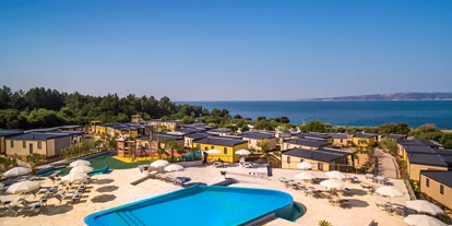 Luxury camping - Kochmöglichkeit - Croatia - Glamping auf Camping Resort Krk - Krk Premium Camping Resort - Suncamp SunLodge Aspen von Suncamp auf Camping Resort Krk