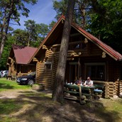 Luxuscamping: Blockhaus für 2-4 Personen - Camping Pommernland: Finnische Blockhäuser auf Camping Pommernland 