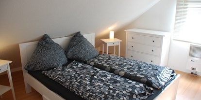 Luxuscamping - Terrasse - PLZ 27777 (Deutschland) - 1. Schlafzimmer im OG - Falkensteinsee Ferienhaus am See