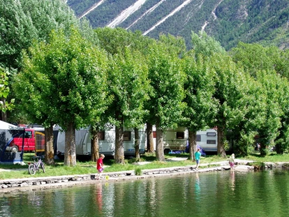 Luxury camping - getrennte Schlafbereiche - Switzerland - Direkt am Wasser - Camping Swiss-Plage Chalet am Camping Swiss-Plage