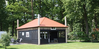 Luxuscamping - WC - Twente - Hooiberg - Camping De Kleine Wolf Ferienhütte Hooiberg auf Camping De Kleine Wolf