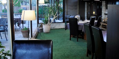 Luxuscamping - TV - Istrien - Easy snacks lunch / fine dining dinner - B&B Suite Mobileheime für 2 Personen mit eigenem Garten B&B Suite Mobileheime für 2 Personen mit eigenem Garten