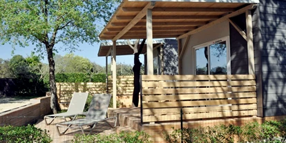 Luxuscamping - TV - Kroatien - Pet friendly bed and breakfast mobile home - B&B Suite Mobileheime für 2 Personen mit eigenem Garten B&B Suite Mobileheime für 2 Personen mit eigenem Garten