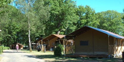 Luxuscamping - Luxembourg (Belgique) - Camping Fuussekaul Gemütlich eingerichtete Safarizelte auf Camping Fuussekaul