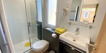 Luxuscamping - WC - Ossiachersee - Badezimmer Tiny-SeeLodge - Seecamping Hoffmann Seecamping Hoffmann - SeeLodges