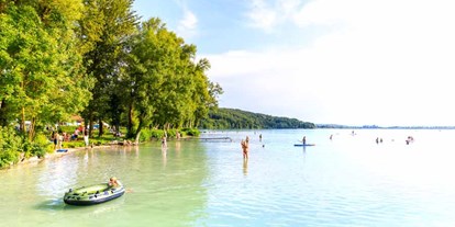 Luxuscamping - Preisniveau: moderat - Badespaß am Campingplatz Pilsensee - Pilsensee in Bayern Jagdhäuschen am Pilsensee in Bayern