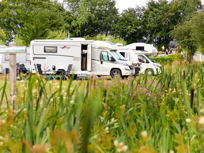 Luxury camping - Hunde erlaubt - Region Schwerin - Wunderschöner Platz in der Natur - ostseequelle.camp Bungalow für 2 Personen