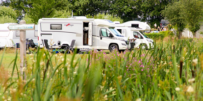 Luxuscamping - Parkplatz bei Unterkunft - Wunderschöner Platz in der Natur - ostseequelle.camp Bungalow für 2 Personen