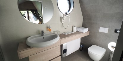 Luxuscamping - Terrasse - Kvarner - WC - Plitvice Holiday Resort Haus am See auf Plitvice Holiday Resort