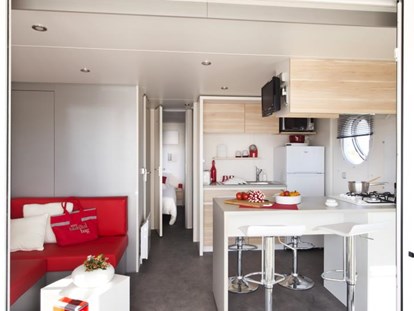 Luxuscamping - getrennte Schlafbereiche - Ardèche - Le Clapas Mobilheim Premium 4 Personen auf Le Clapas