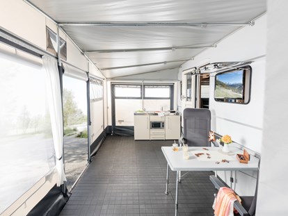 Luxuscamping - Kochmöglichkeit - Nordseeküste - Kransburger See Mietwohnwagen am Kransburger See