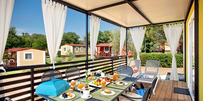 Luxuscamping - TV - Novigrad - Aminess Maravea Camping Resort - Meinmobilheim Mediterranean Family auf dem Aminess Maravea Camping Resort