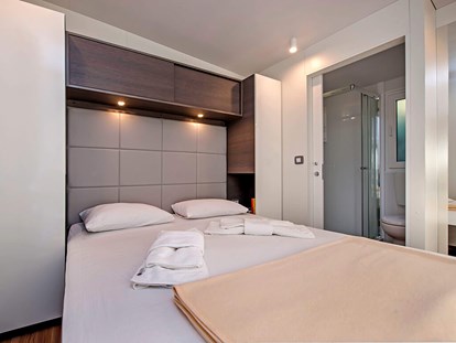 Luxury camping - Klimaanlage - Istria - Camping Resort Lanterna - Meinmobilheim Mediteran Superior auf dem Camping Resort Lanterna