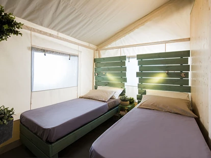 Luxury camping - Dusche - Adria - Boutique Campingplatz Santa Marina - Meinmobilheim Premium Three Bedroom Glampingzelt auf dem Boutique Campingplatz Santa Marina