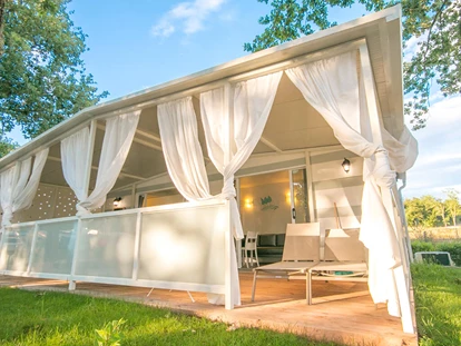 Luxury camping - Dusche - Adria - Park Polidor - Meinmobilheim Premium auf dem Campingplatz Park Polidor