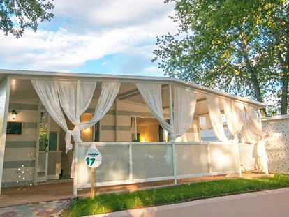 Luxury camping - Parkplatz bei Unterkunft - Croatia - Park Polidor - Meinmobilheim Premium auf dem Campingplatz Park Polidor