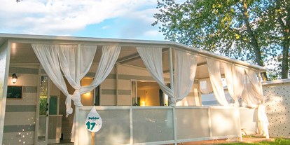 Luxuscamping - Terrasse - Istrien - Park Polidor - Meinmobilheim Premium auf dem Campingplatz Park Polidor