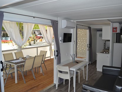 Luxury camping - Sonnenliegen - Istria - Park Polidor - Meinmobilheim Premium auf dem Campingplatz Park Polidor