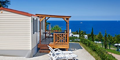 Luxuscamping - Terrasse - Istrien - Campingplatz Orsera - Meinmobilheim Superior auf dem Campingplatz Orsera