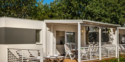 Luxuscamping - Kühlschrank - Vrsar - Campingplatz Porto Sole - Meinmobilheim Standard auf dem Campingplatz Porto Sole