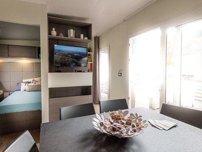 Luxuscamping - Kochmöglichkeit - Istrien - Campingplatz Porton Biondi - Meinmobilheim Mediteran Premium auf dem Campingplatz Porton Biondi