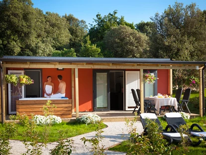 Luxury camping - Dusche - Adria - Campingplatz Polari - Meinmobilheim Deluxe auf dem Campingplatz Polari