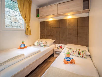 Luxuscamping - Gartenmöbel - Zadar - Šibenik - Ježevac Premium Camping Resort - Meinmobilheim Lungomare Premium Family auf dem Ježevac Premium Camping Resort