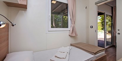 Luxuscamping - Kühlschrank - Selce - Campingplatz Selce - Meinmobilheim Mediteran Comfort Family Seaside auf dem Campingplatz Selce