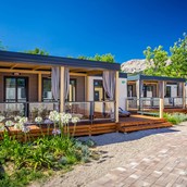Luxuscamping: Baška Beach Camping Resort - Meinmobilheim: Vela Bay Premium auf dem Baška Beach Camping Resort