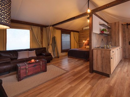 Luxury camping - TV - Cres - Lošinj - Campingplatz Lopari - Meinmobilheim Glamping Delta auf dem Campingplatz Lopari