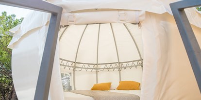 Luxuscamping - Preisniveau: exklusiv - Podgora - Campingplatz Medora Orbis - Meinmobilheim Couple Glamping Pod auf dem Campingplatz Medora Orbis