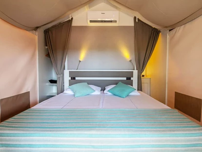 Luxury camping - Dusche - Adria - Arena One 99 Glamping - Meinmobilheim Mini Lodge auf dem Arena One 99 Glamping