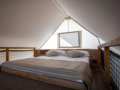 Luxury camping - Unterkunft alleinstehend - Adria - Arena One 99 Glamping - Meinmobilheim Premium three bedrom safari tent auf dem Arena One 99 Glamping
