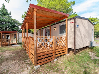 Luxury camping - Preisniveau: gehoben - Zadar - Šibenik - Campingplatz Bluesun Paklenica - Meinmobilheim Dalmacija 4+2 auf dem Campingplatz Bluesun Paklenica