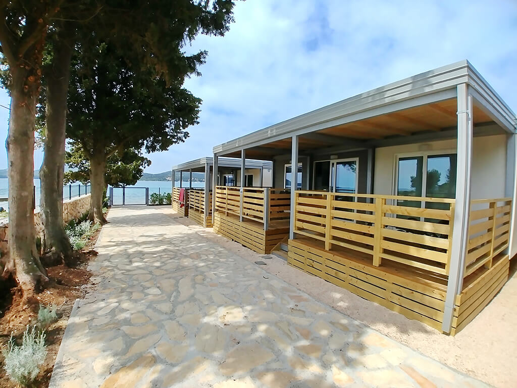 Luxuscamping: Campingplatz Ljutić - Meinmobilheim: Mediteran Superior Seaview auf dem Campingplatz Ljutić